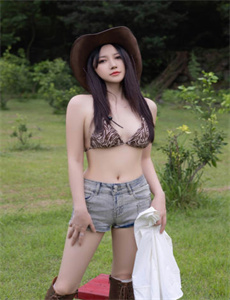女大学生的沙龙