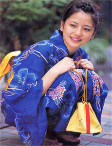 三浦芽依