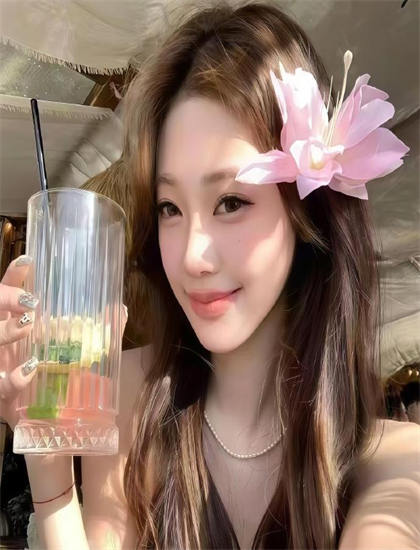 文化考证情色片经典《不可抗力》：探索微距拍摄的细节表现与视觉冲击 探索文化表达的多种形式