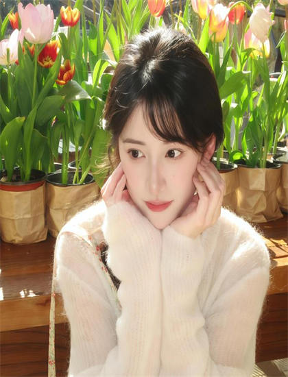 人物解析《釜山市场》：探索配角的精彩演绎与功能作用 理解角色塑造的艺术