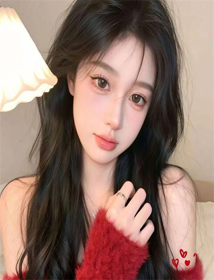 《飘扬的红领巾》场景布置分析：环境设计与主题呼应探讨